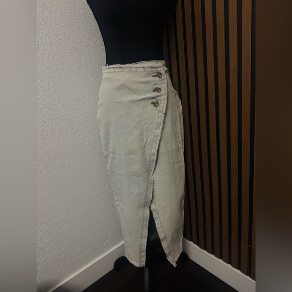 Sincerely Jules Cream Wrap-Front Pencil Skirt with Button Detail - Picture 5 of 5